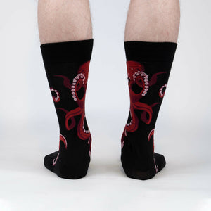 The Octive Reader Men's Crew Socks